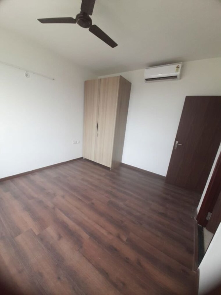 Room, hero-homes-gurgaon 2 Bedroom 1099 Sq.Ft. Apartment In Sector 104 Gurgaon 10517378