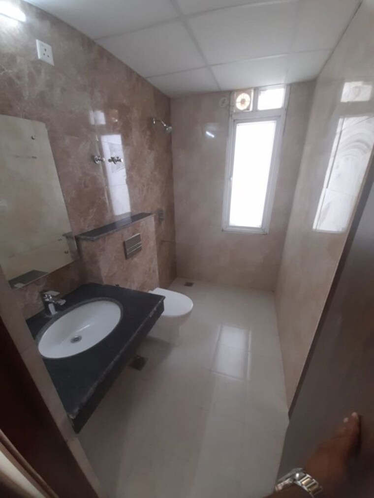 Bathroom, hero-homes-gurgaon 2 Bedroom 1099 Sq.Ft. Apartment In Sector 104 Gurgaon 10517378