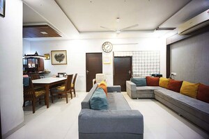 Team Area in 3 BHK Apartment at Gurukul – for Sale