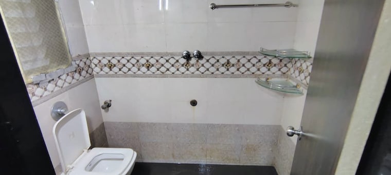 Bathroom, sai-baba-vihar-complex 2 Bedroom 600 Sq.Ft. Apartment In Ghodbunder Road Thane 10517439