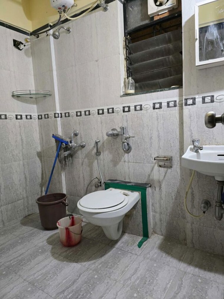 Bathroom, gera-foliage 2 Bedroom 1160 Sq.Ft. Apartment In Viman Nagar Pune 10517430