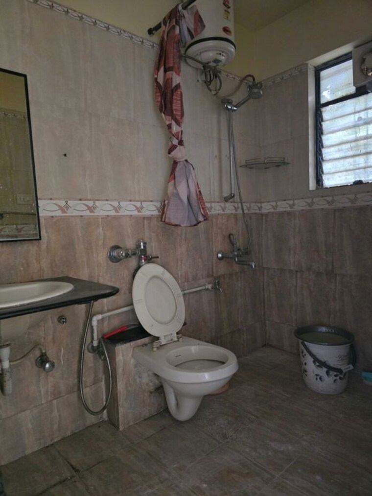 Bathroom, gera-foliage 2 Bedroom 1160 Sq.Ft. Apartment In Viman Nagar Pune 10517430
