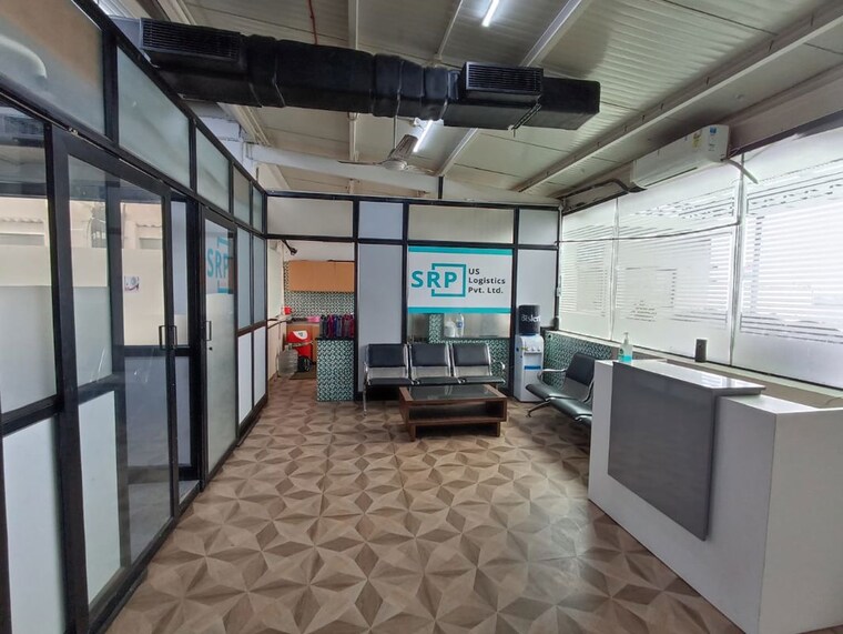 Parking, jhandewalan Commercial Office Space 4000 Sq.Ft. In Jhandewalan Delhi 10515348