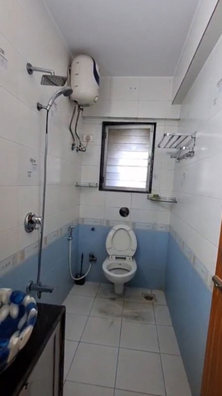Bathroom, bhoj-bhavan 2 Bedroom 1040 Sq.Ft. Apartment In Chembur Mumbai 10517456