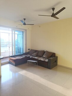 1 BHK + Servant Room Apartment For Rent in Green Acres Apartment