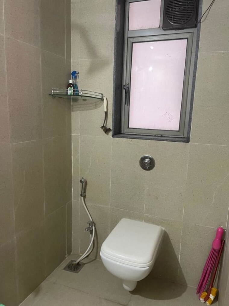 Bathroom, runwal-eirene 2 Bedroom 635 Sq.Ft. Apartment In Balkum Pada Thane 10517480