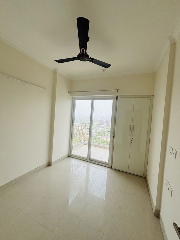 2 BHK + Basement 865 Sq.Ft. Apartment in Pareena Micasa