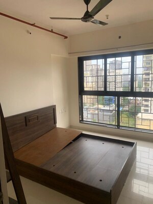 Room in 2 BHK Apartment at Chandak Stella, Goregaon West – for Rent