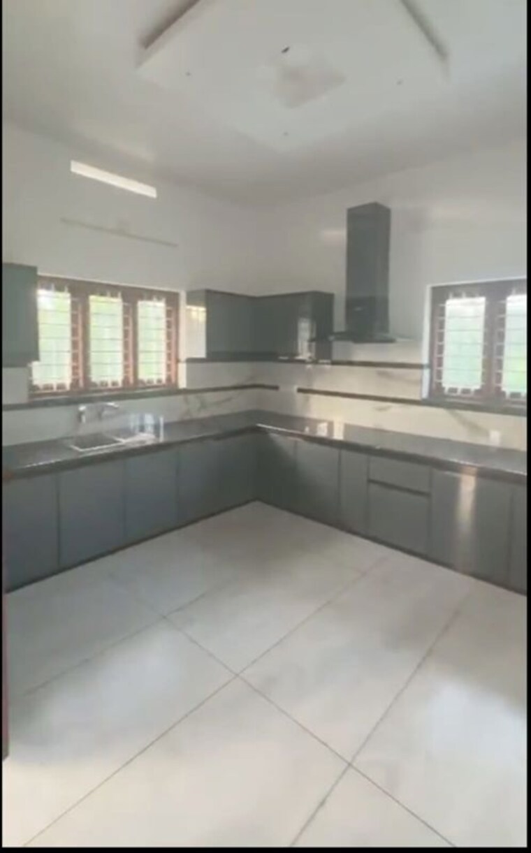 Kitchen, chalakudy 4 Bedroom 2500 Sq.Ft. Independent House In Chalakudy Thrissur 10517540