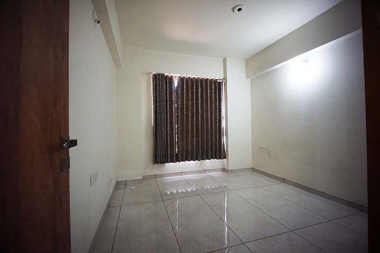 Bathroom, vastral 3 Bedroom 200 Sq.Yd. Apartment In Vastral Ahmedabad 10517503