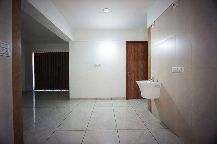 Bathroom, vastral 3 Bedroom 200 Sq.Yd. Apartment In Vastral Ahmedabad 10517503