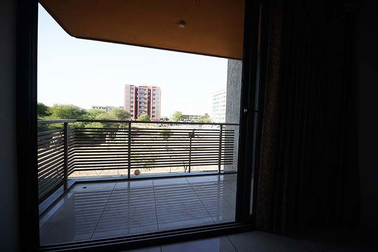 Room, vastral 3 Bedroom 200 Sq.Yd. Apartment In Vastral Ahmedabad 10517503