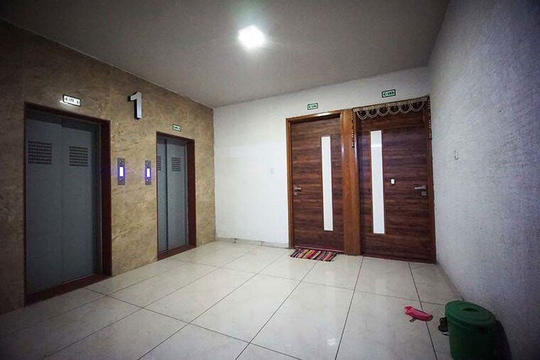 Room, vastral 3 Bedroom 200 Sq.Yd. Apartment In Vastral Ahmedabad 10517503