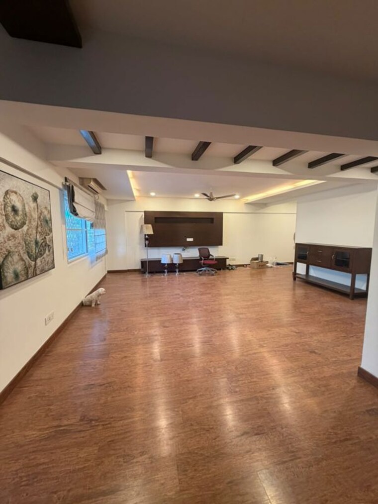  Parking, the-embassy 3 Bedroom 2250 Sq.Ft. Apartment In Vasanth Nagar Bangalore 10517530