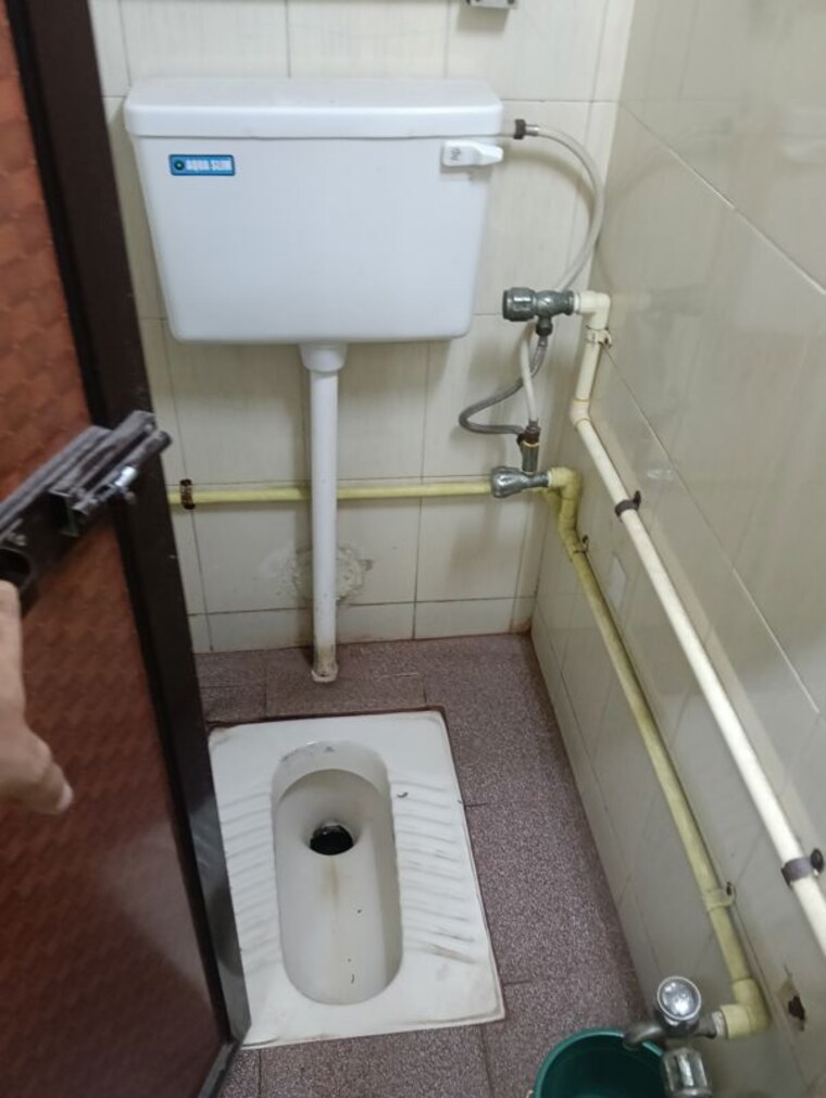 Bathroom, shree-gayatri-ganesh-apartment 1 Bedroom 450 Sq.Ft. Apartment In Borivali West Mumbai 10517570