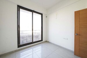 Room in 3 BHK Apartment at Thaltej – for Sale