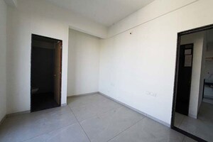 Room in 3 BHK Apartment at Thaltej – for Sale