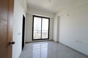 Room in 3 BHK Apartment at Thaltej – for Sale