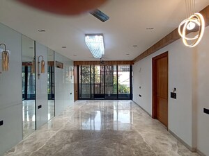 Room in 4 BHK Builder Floor at Sector 14 – for Sale