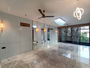 Room in 4 BHK Builder Floor at Sector 14 – for Sale