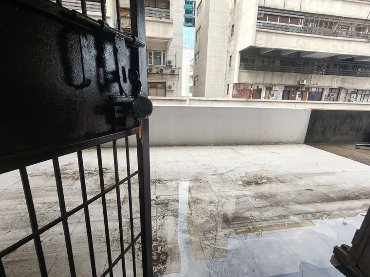 Exterior View, netaji subhash place Commercial Office Space 535 Sq.Ft. In Netaji Subhash Place Delhi 10517597