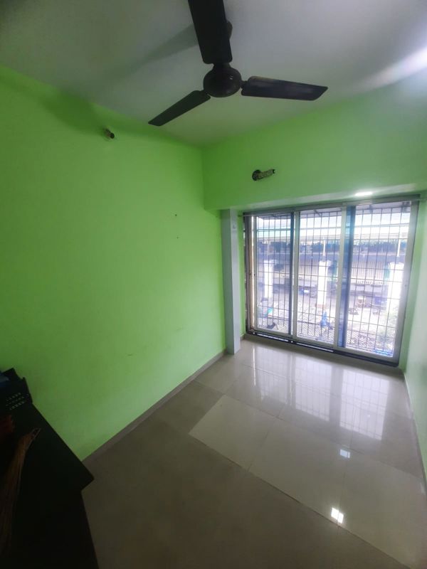2 BHK + Extra Room 600 Sq.Ft. Apartment in Rustomjee Urbania Acura