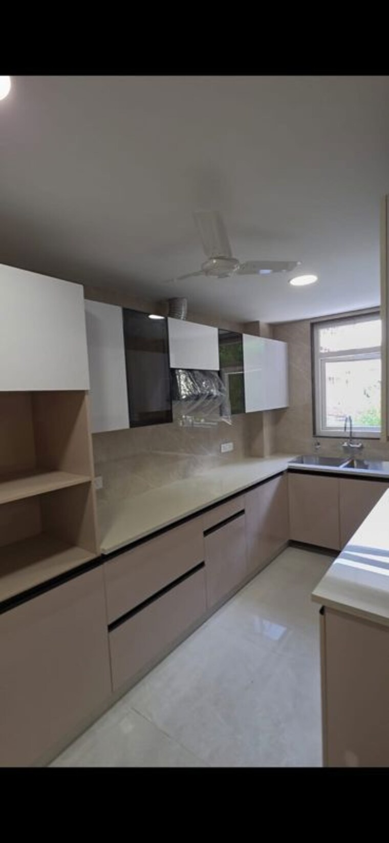 Kitchen, sector 52  208 Sq.Yd. Builder Floor In Sector 52 Gurgaon 10517606