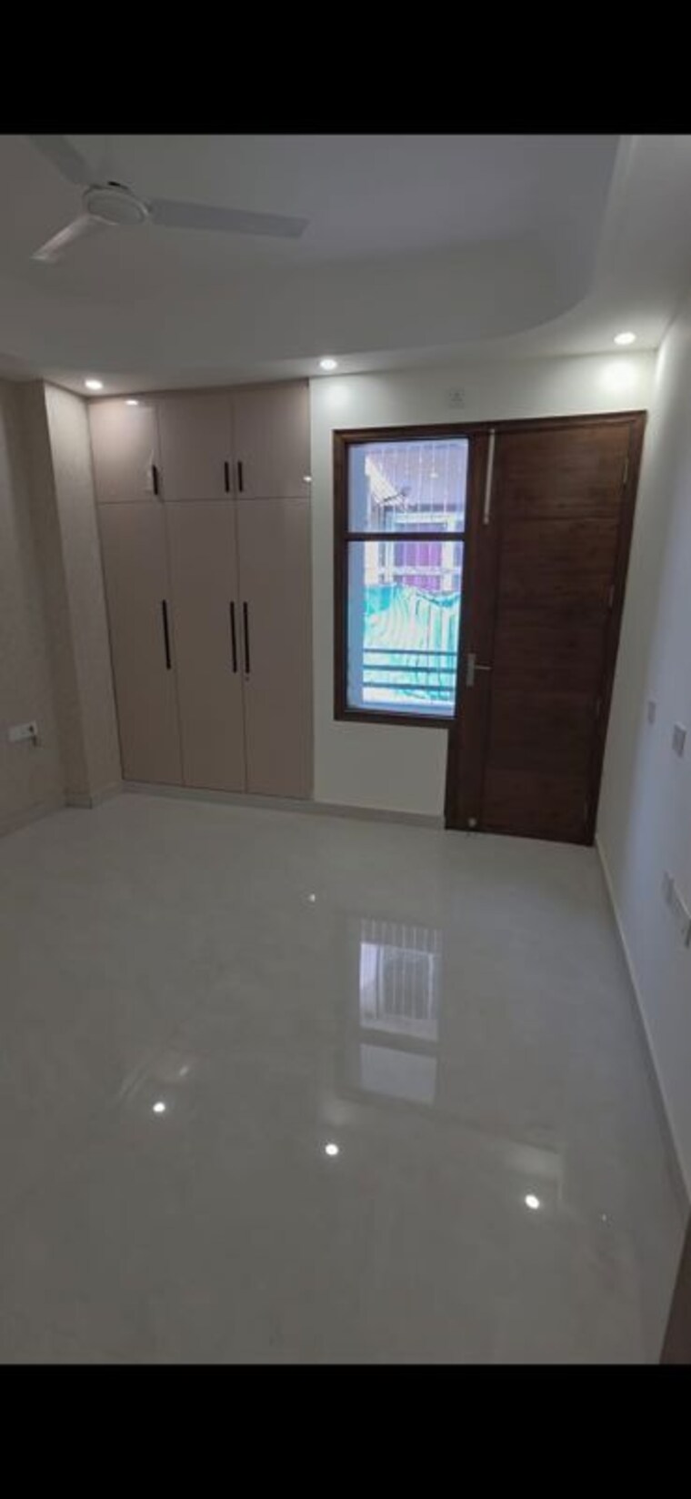 Room, sector 52  208 Sq.Yd. Builder Floor In Sector 52 Gurgaon 10517606