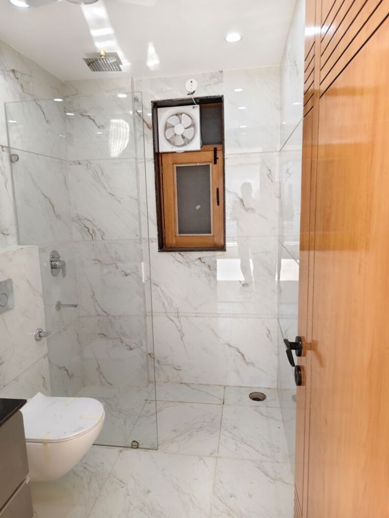 Bathroom, sector 10  263 Sq.Yd. Independent House In Sector 10 Gurgaon 10517630