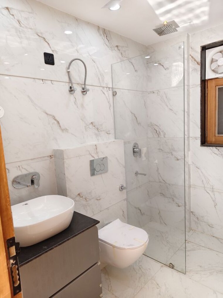 Bathroom, sector 10  263 Sq.Yd. Independent House In Sector 10 Gurgaon 10517630
