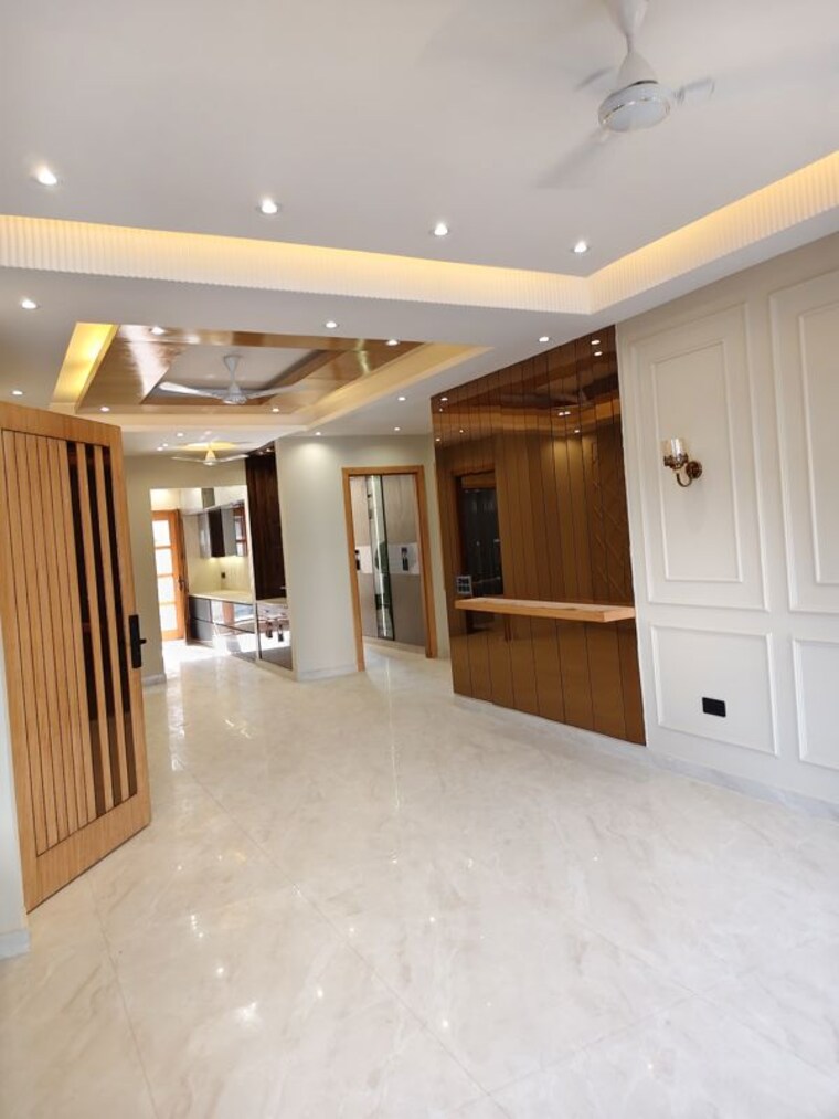 Room, sector 10  263 Sq.Yd. Independent House In Sector 10 Gurgaon 10517630