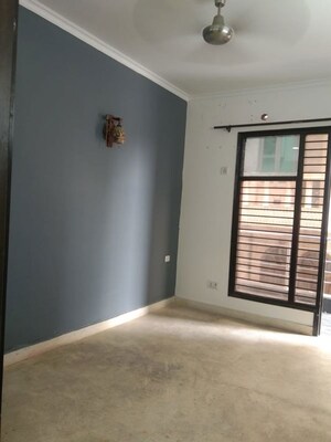 Room in 3 BHK Builder Floor at Mehrauli – for Rent