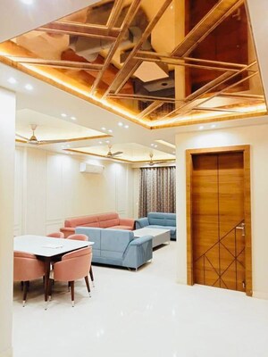 Team Area in 4 BHK Builder Floor at Sector 14 – for Sale