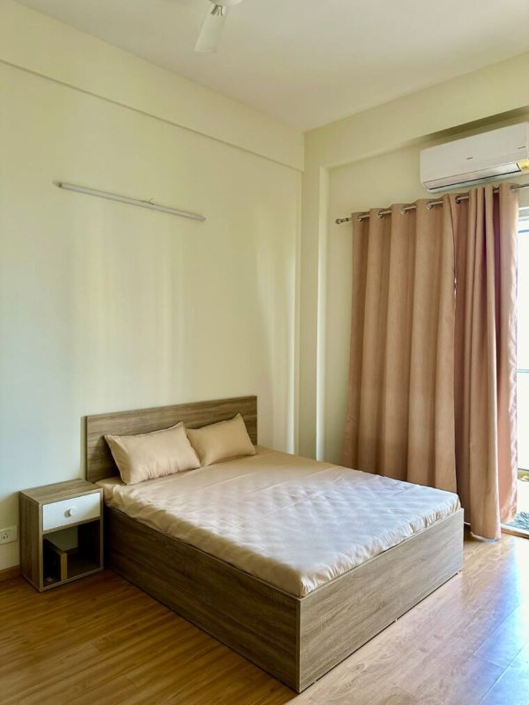 Bedroom, baani-city-center 2 Bedroom 1200 Sq.Ft. Apartment In Sector 63 Gurgaon 10517638