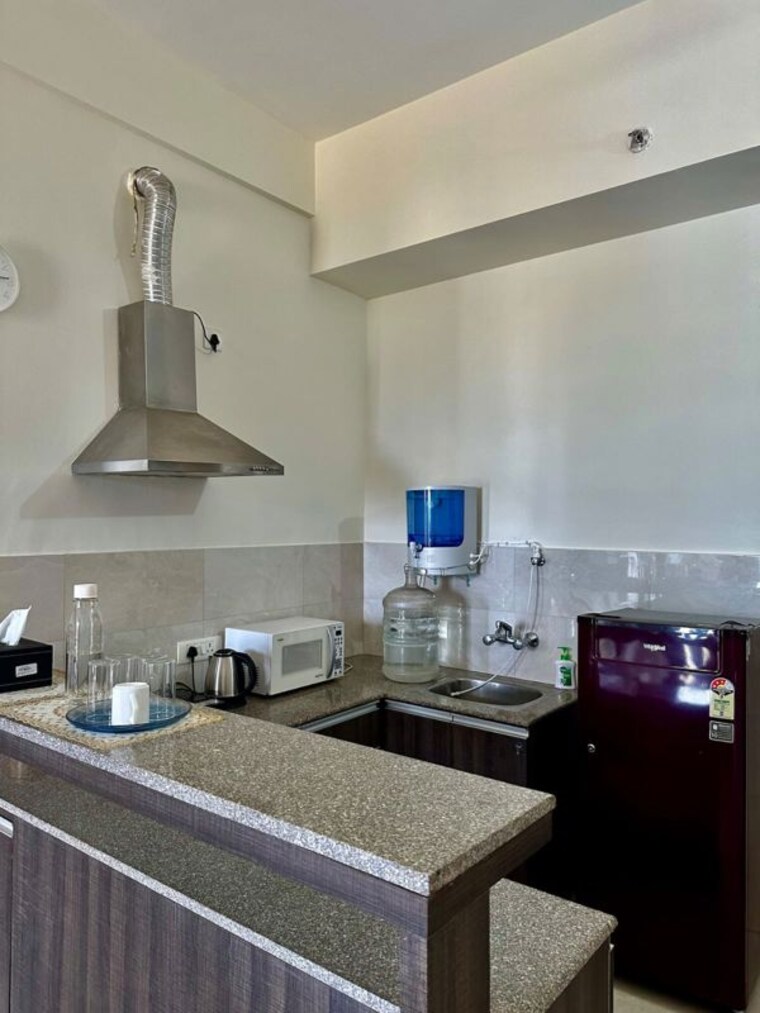 Kitchen, baani-city-center 2 Bedroom 1200 Sq.Ft. Apartment In Sector 63 Gurgaon 10517638