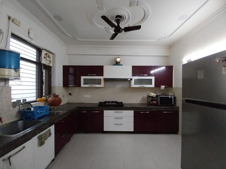 Kitchen, sector 46 3 Bedroom 280 Sq.Yd. Builder Floor In Sector 46 Gurgaon 10517639