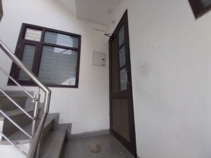 Furnished Amenities in 3 BHK Builder Floor at Sector 46 – for Rent