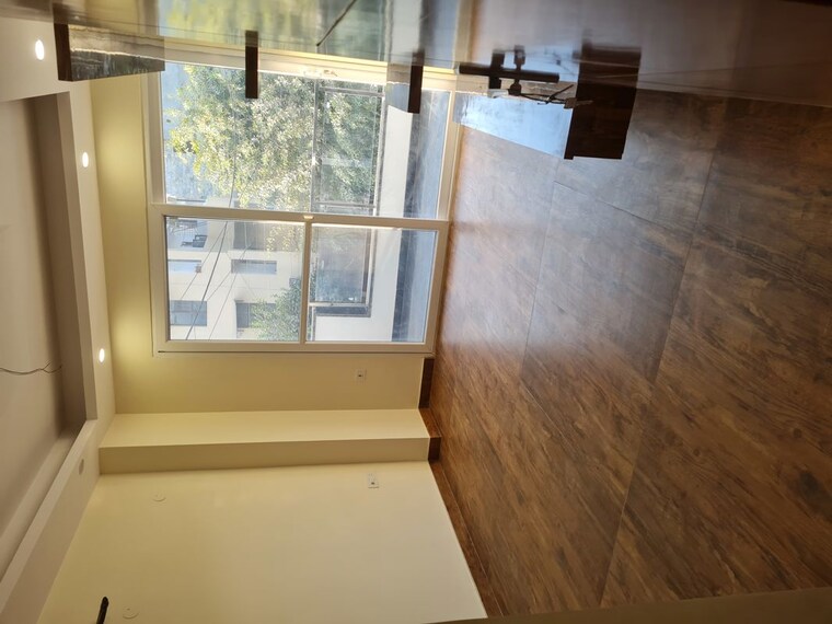 Room, sector 14 4 Bedroom 3000 Sq.Ft. Builder Floor In Sector 14 Gurgaon 10517650