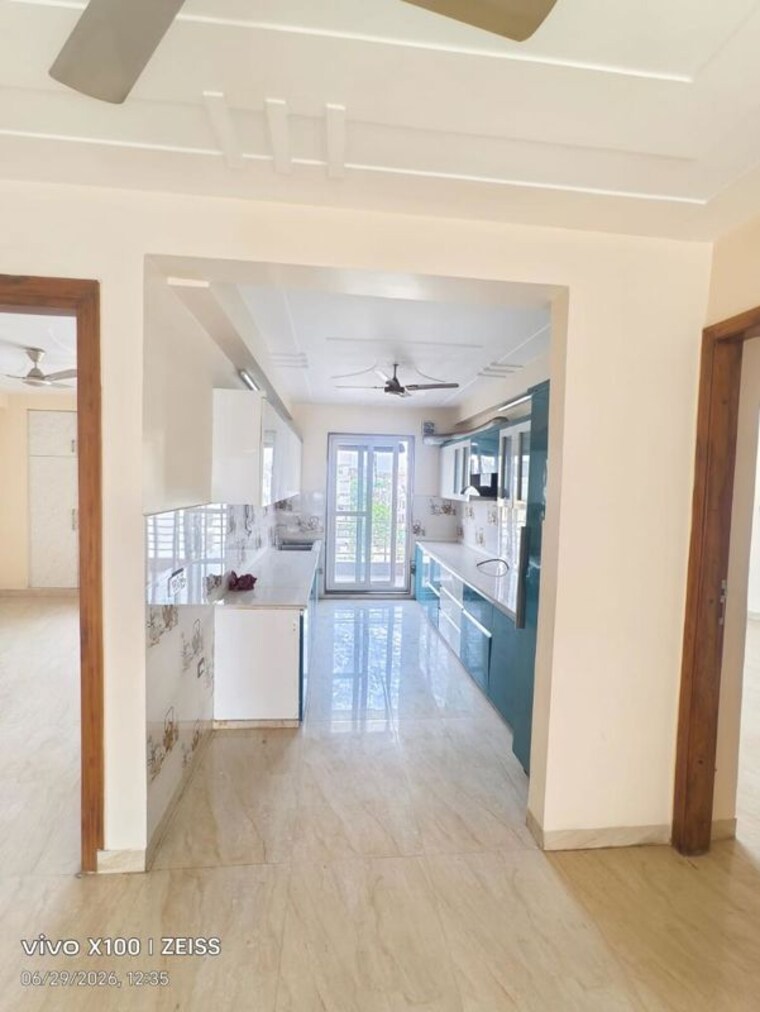 Room, sector 46 3 Bedroom 300 Sq.Yd. Builder Floor In Sector 46 Gurgaon 10517659