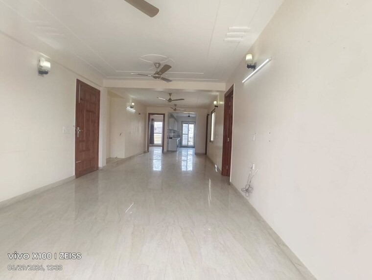 Room, sector 46 3 Bedroom 300 Sq.Yd. Builder Floor In Sector 46 Gurgaon 10517659