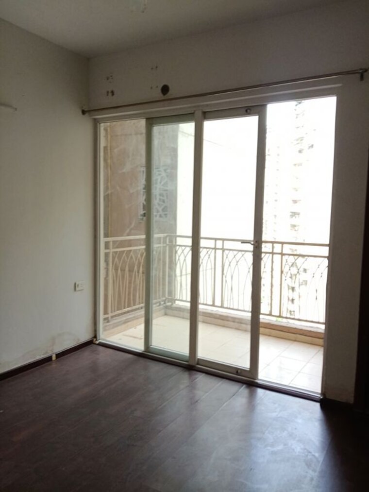 Room, sector 16 greater noida 3 Bedroom 1225 Sq.Ft. Apartment In Sector 16 Greater Noida Greater Noida 10517677