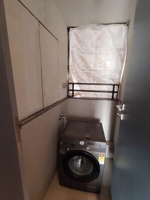 Bathroom in 3 BHK Apartment at Lodha Trump Tower, Worli – for Rent