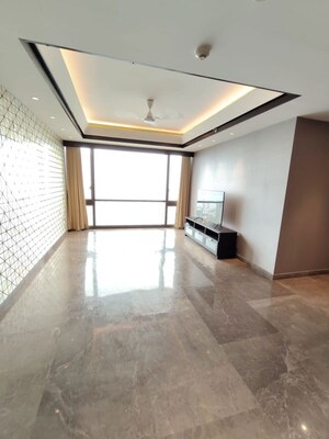 Room in 3 BHK Apartment at Lodha Trump Tower, Worli – for Rent