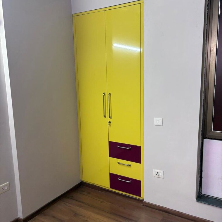 Room, imperia-esfera 2.5 Bedroom 1578 Sq.Ft. Apartment In Sector 37c Gurgaon 10517699