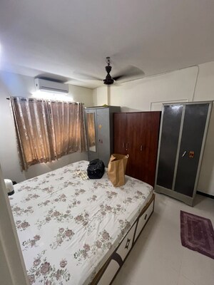Master Bedroom in 2 BHK Apartment at Dimples Gayatri Avenue, Kandivali East – for Rent