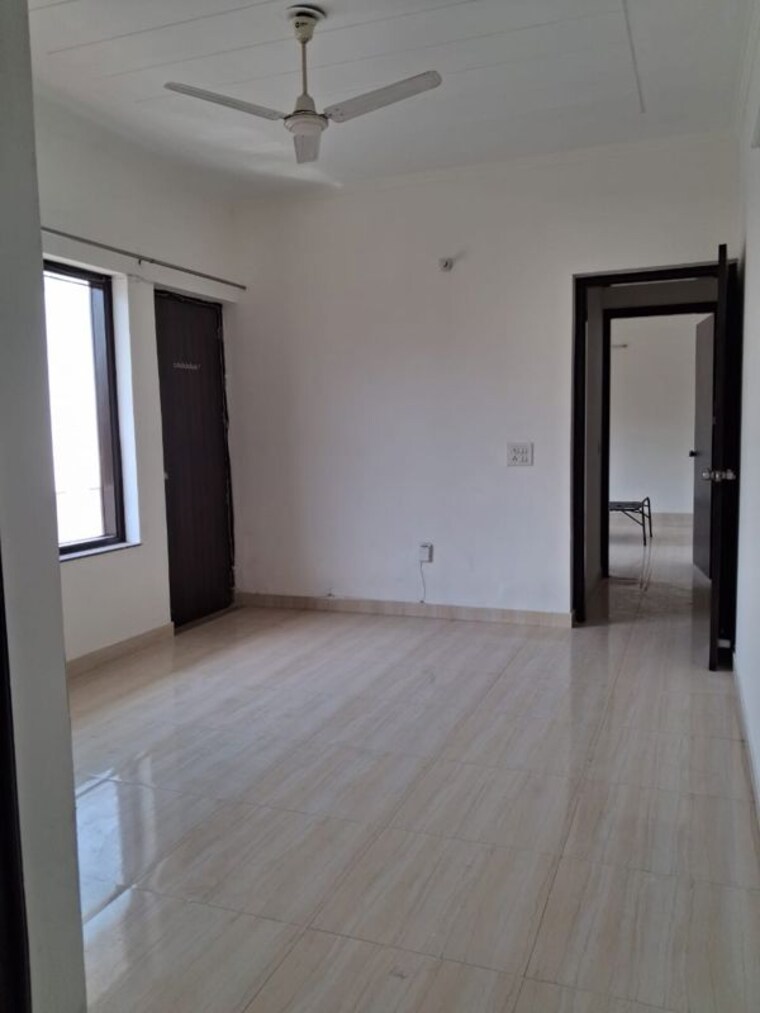 Room, sector 46 2 Bedroom 360 Sq.Yd. Builder Floor In Sector 46 Gurgaon 10517733