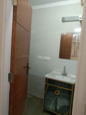 Furnished Amenities in 2 BHK Builder Floor at Mehrauli – for Rent
