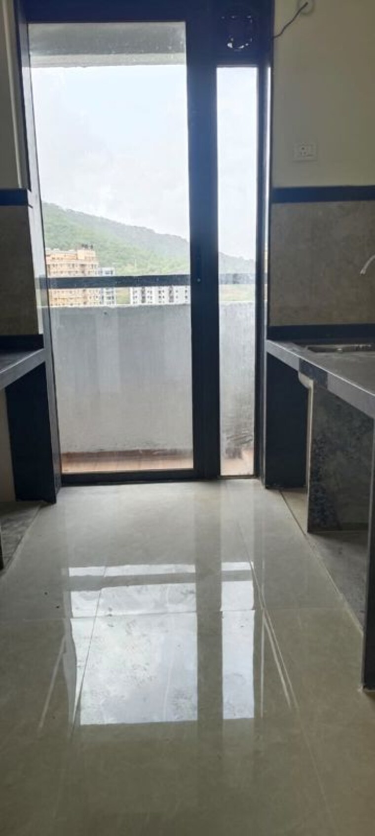 Kitchen, damji-shamji-mahavir-spring-tulip-phase-1 2 Bedroom 717 Sq.Ft. Apartment In Pokhran Road No Two Thane 10517734