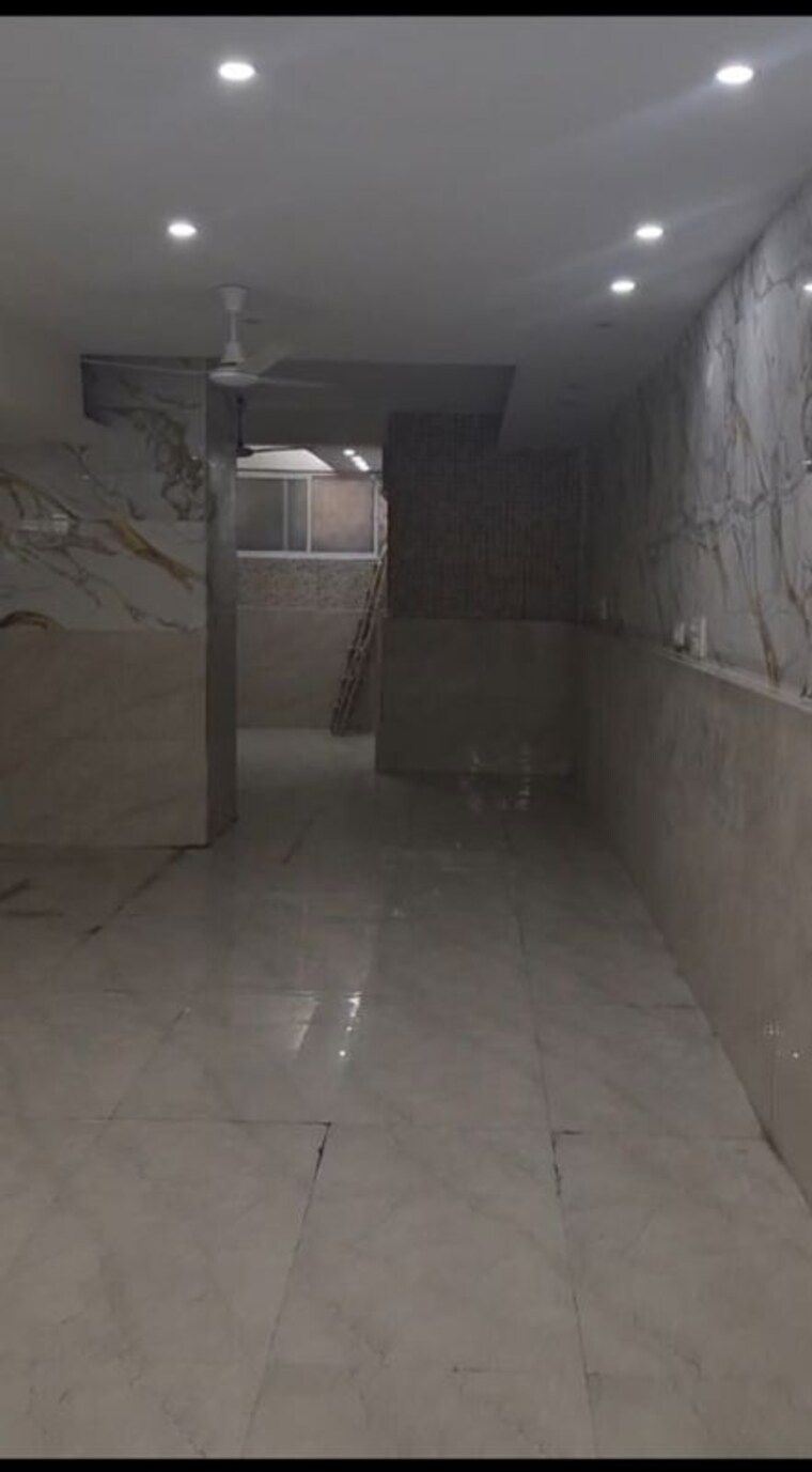 Bathroom, lajpat nagar i Commercial Office Space 900 Sq.Ft. In Lajpat Nagar I Delhi 10517745