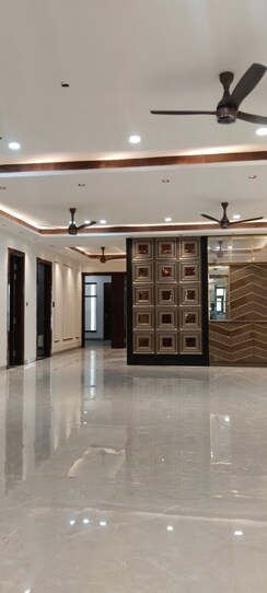 4 BHK + Prayer Room,Servant Room Builder Floor For Sale in Sector 85